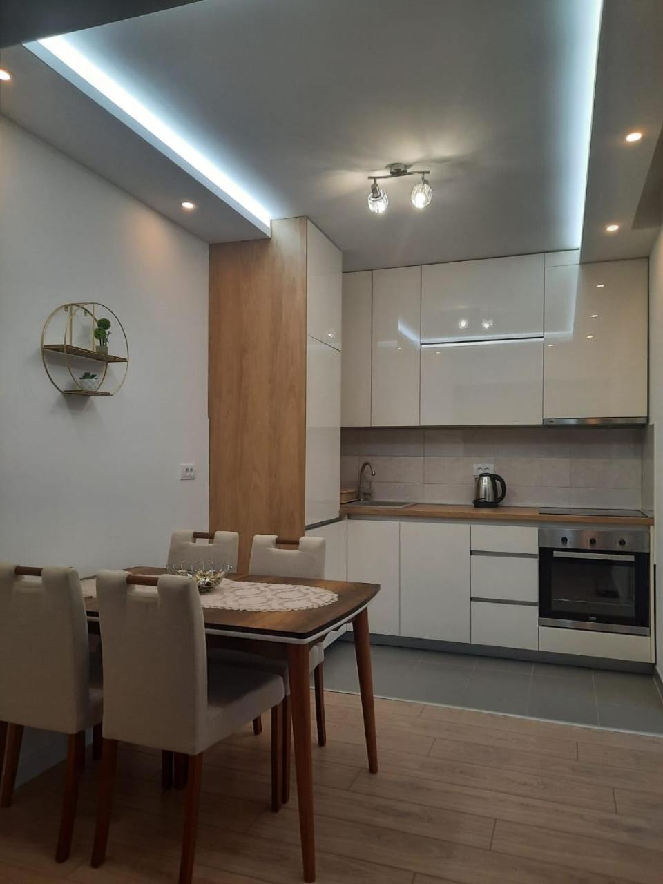 Matkovic Residence Тиват Екстериор снимка