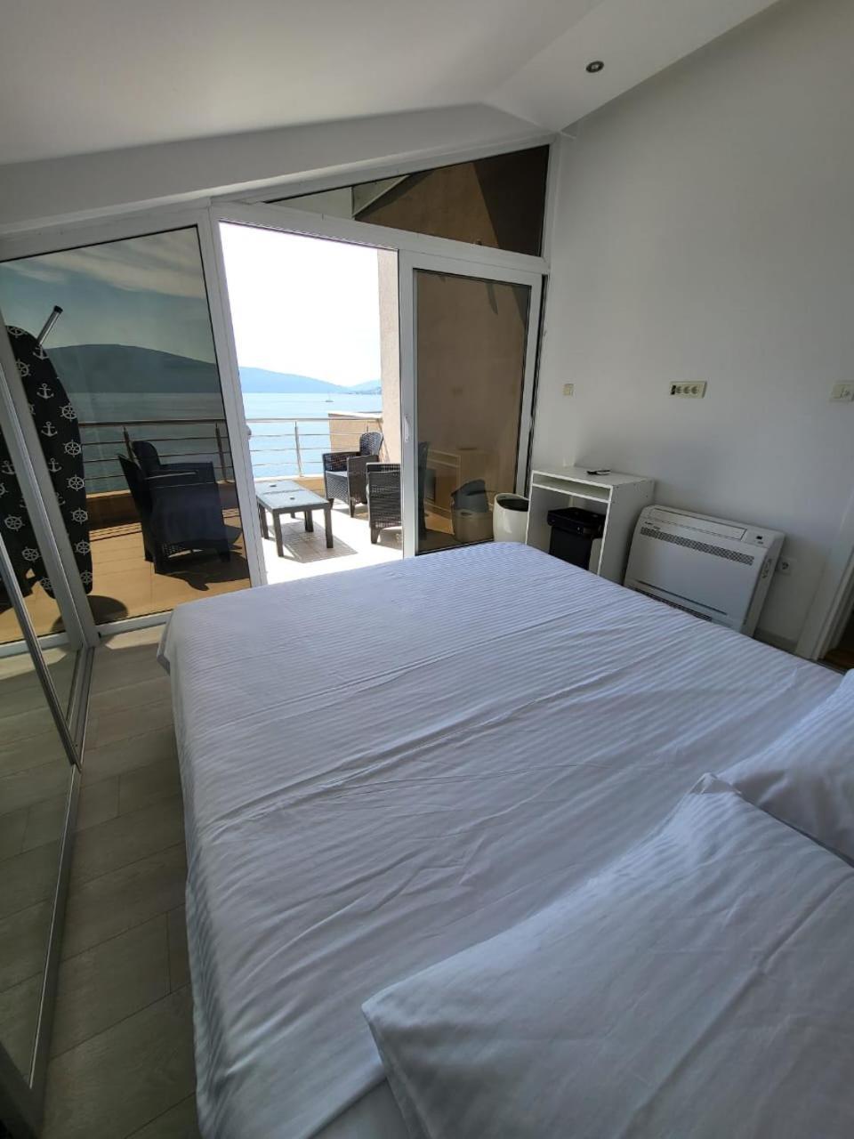 Matkovic Residence Тиват Екстериор снимка