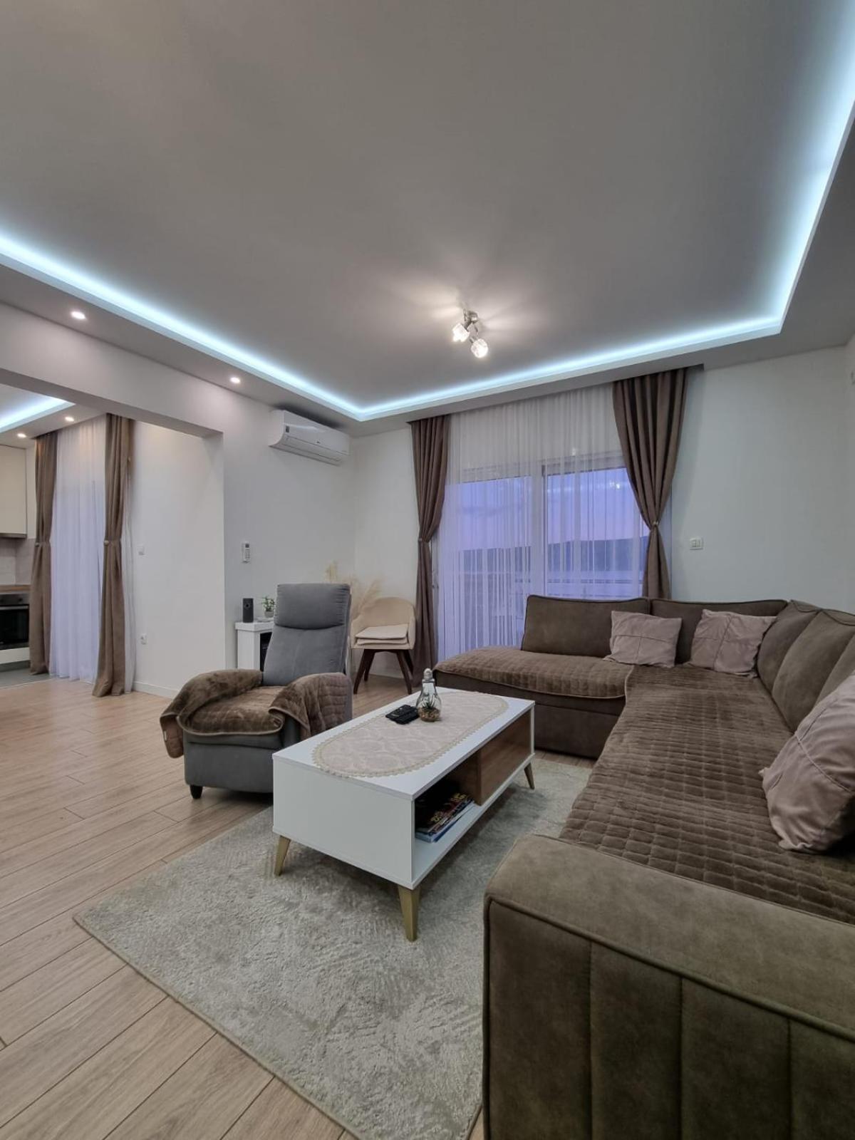 Matkovic Residence Тиват Екстериор снимка