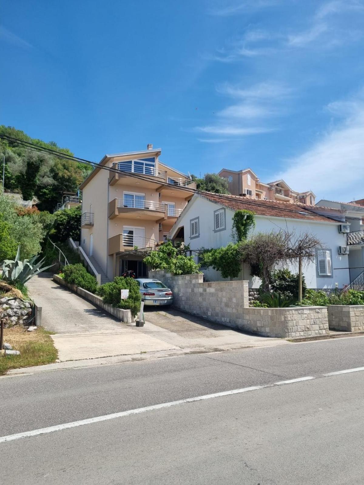 Matkovic Residence Тиват Екстериор снимка